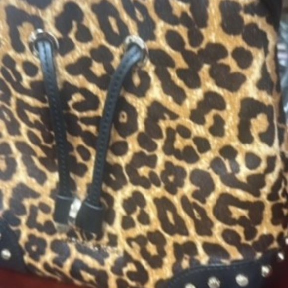 Michael Kors Cheetah Brand New with paper tags - Picture 6 of 6